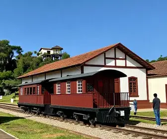 Explorando o Patrimônio Ferroviário de Bauru: Histórias e Cores Explorando o Patrimônio Ferroviário de Bauru: Histórias e Cores